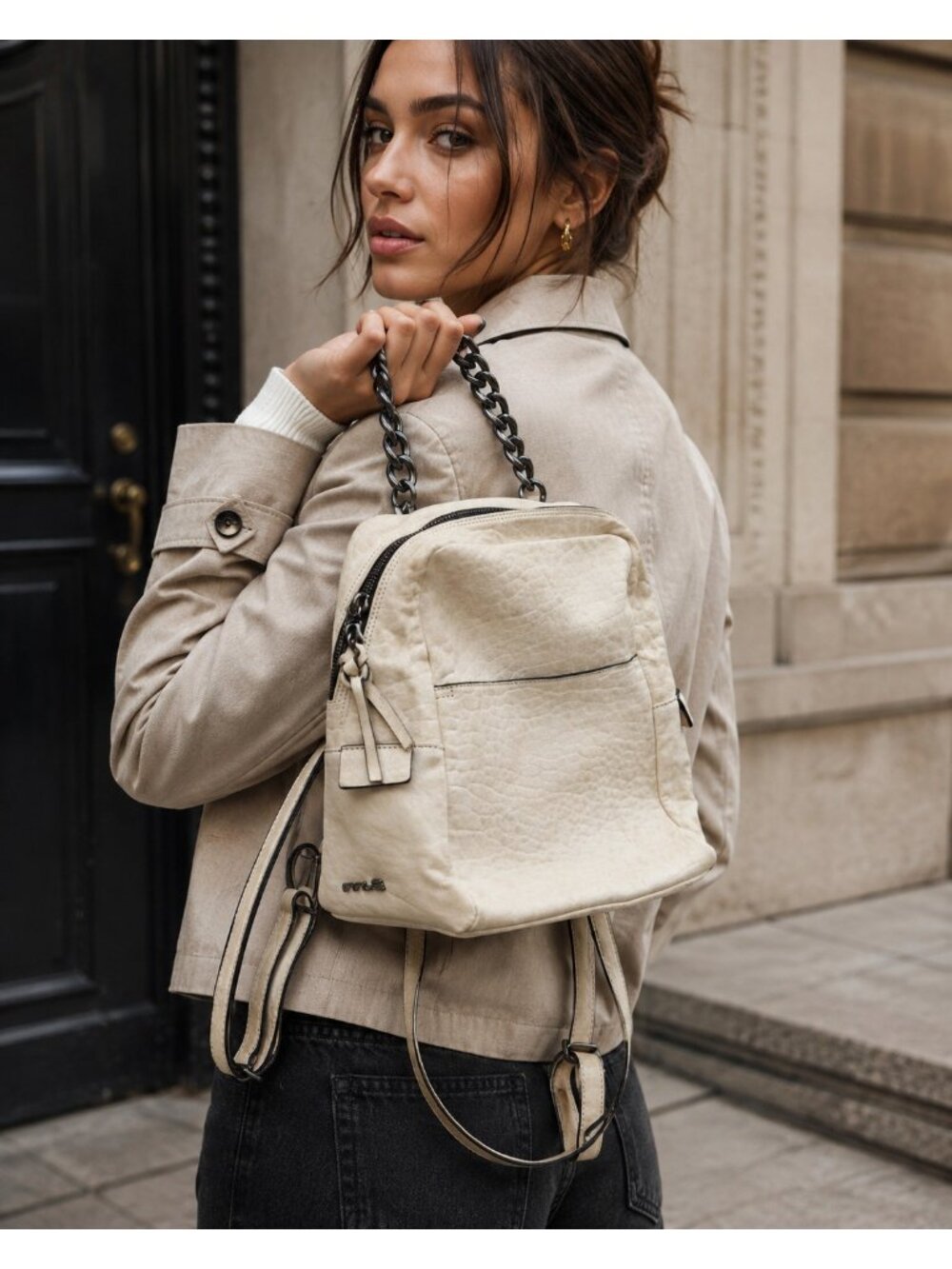 INNUE Made in Italy Ivory Leather Backpack Chain Handle Purse